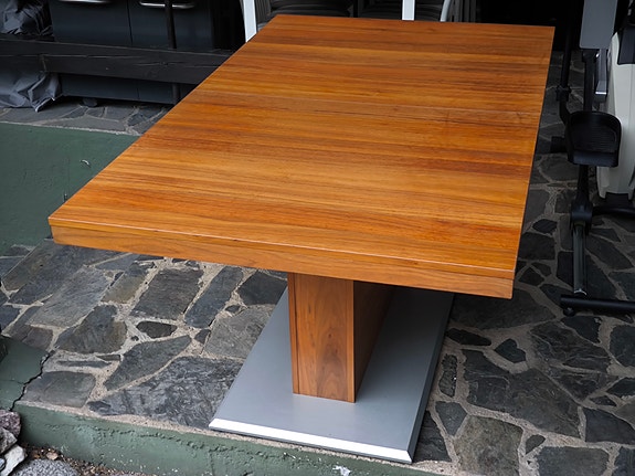 BoConcept iso jatkettava ruokapöytä