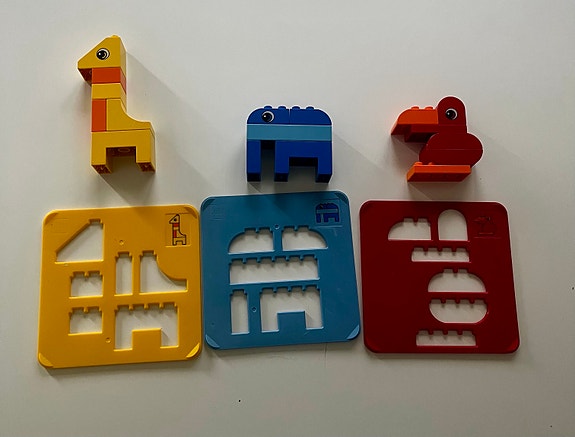 Lego Duplo eläimet ja rakennuspohjat