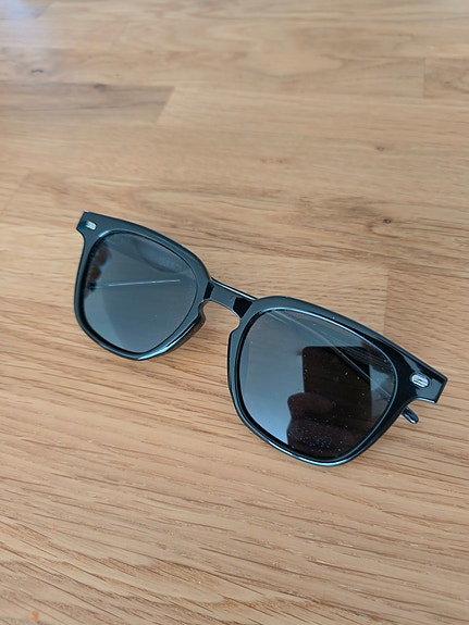 Banaani eyewear Elara