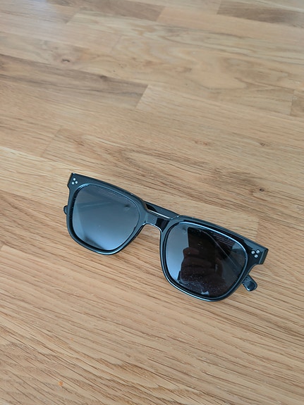 Banaani eyewear Oberon