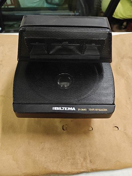 Biltema 31-3645 4-tie autosubwoofer 80W