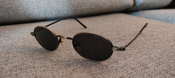 "John Lennon aurinkolasit"