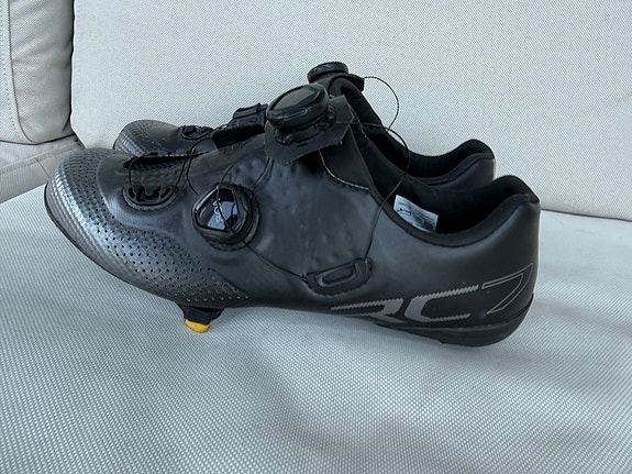 Shimano SH-RC702 maantiepyöräilykengät koko 42 musta
