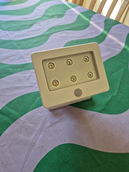 Briloner 2276-086 LED-valo liiketunnistimella