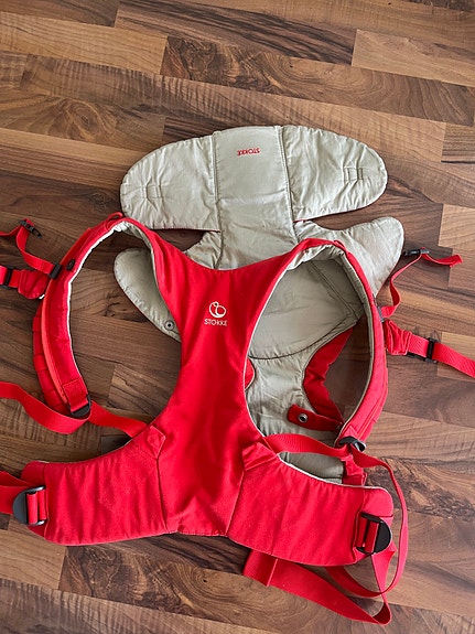 Stokke MyCarrier kantoreppu punainen