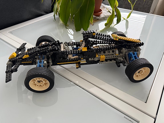 Lego 8880 Formula (vajaa)