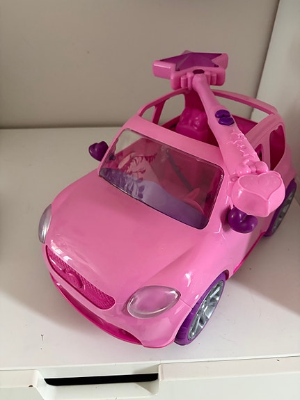 Barbie auto / radio-ohjattava auto