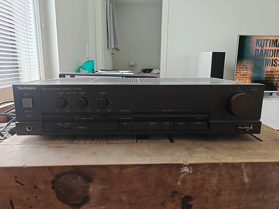 Vahvistin (stereo)