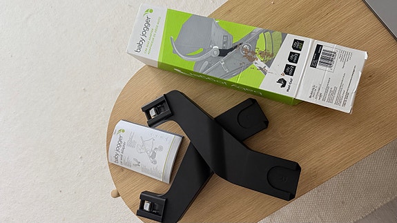 Baby Jogger turvakaukalon adapteri Maxi-Cosi – uusi