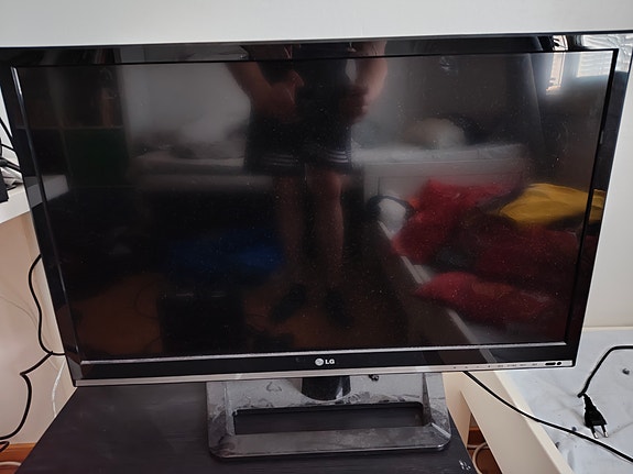 LG 32LS5600 32" LED-televisio