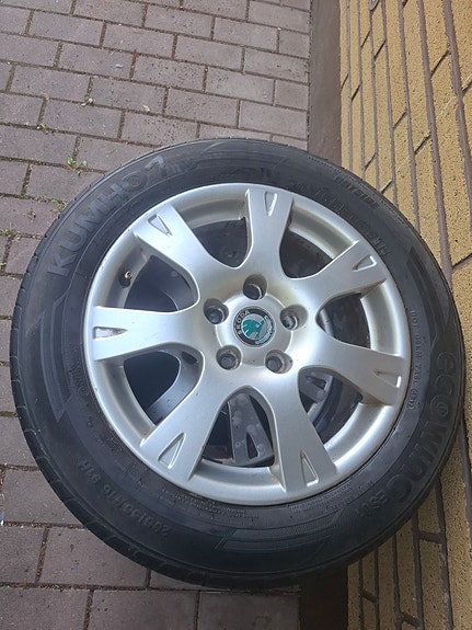 Kumho-vanteet Skodaan 205/55/16