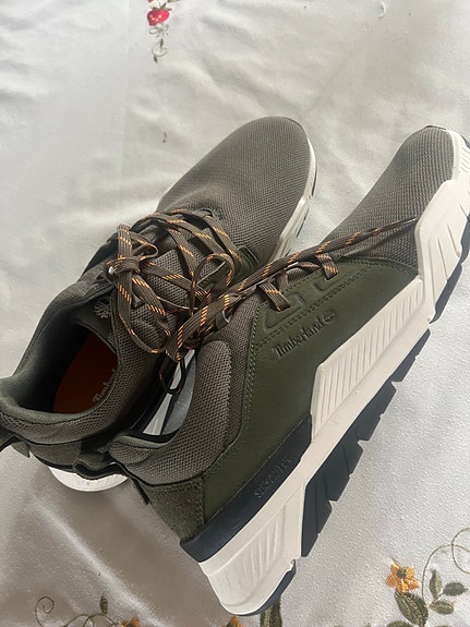 Uudet Timberland tennarit koko 43 vihreä