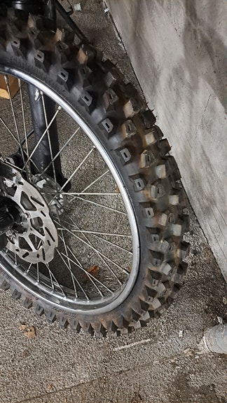 Montturenkaat vanteilla Yamaha WR125