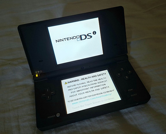 Nintendo DSi konsoli