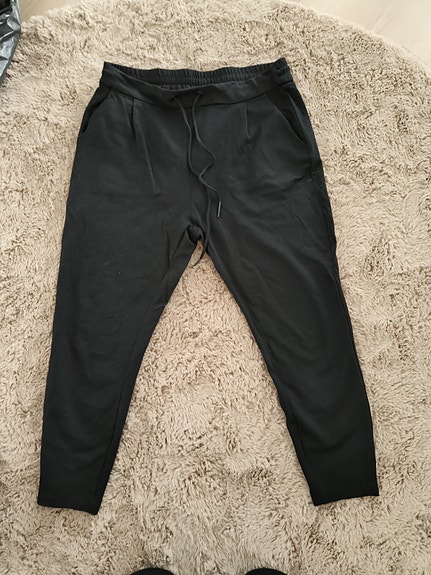 Naisten mustat Vero moda chino malliset housut