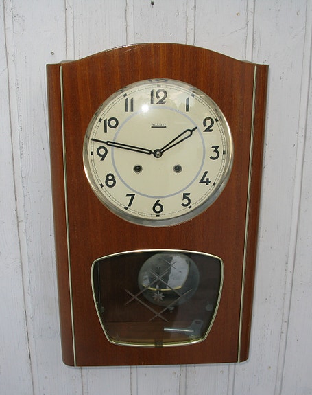 Valmet seinäkello + vetoavain v.1975