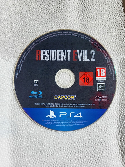 Resident Evil 2 (near mint) PS4