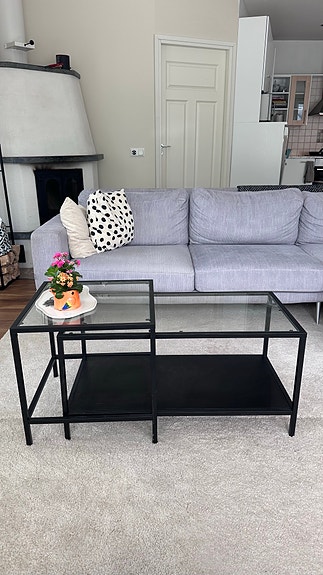 Lasinen IKEA Vitssjö lasinen sohvapöytä-setti