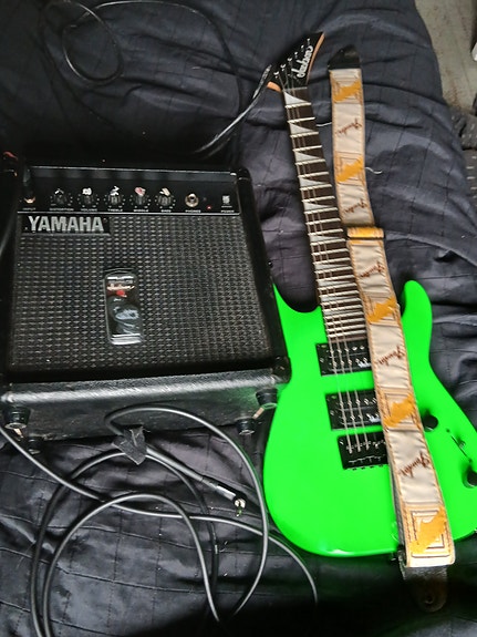 Jackson JS1X Dinky Minion sähkökitara + vahvistin