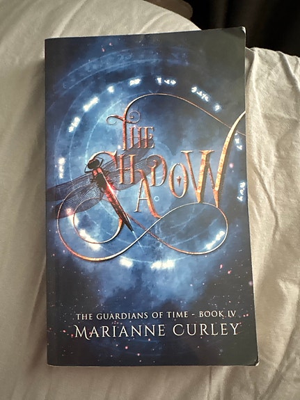 Marianne Curley The Shadow kirja