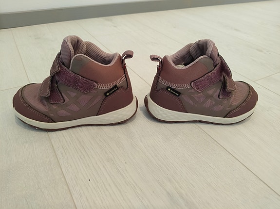 Viking Goretex kengät koko 25