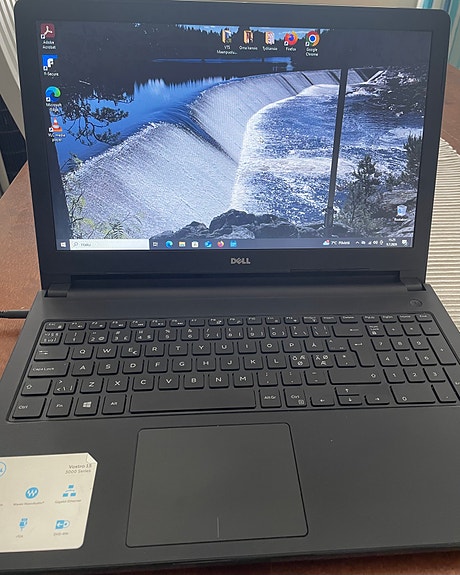 Dell Vostro 15 3000 Series kannettava 15,6"