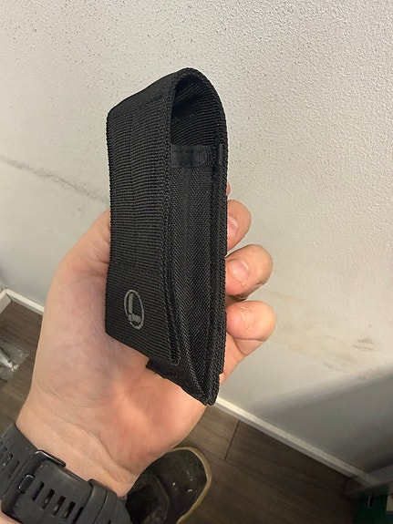 Leatherman kotelo XL MOLLE-kiinnitys