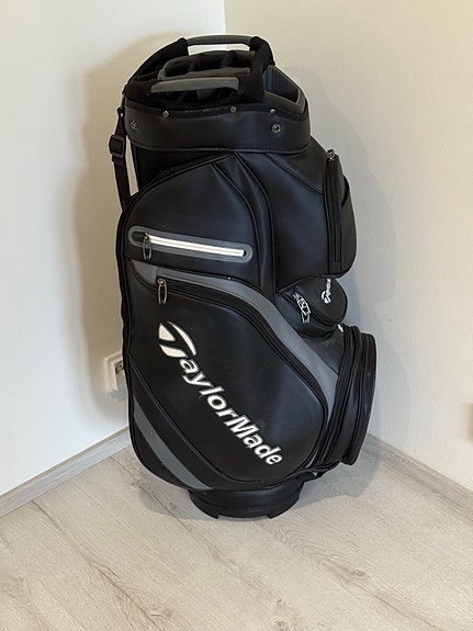 TaylorMade Deluxe Tour Bag