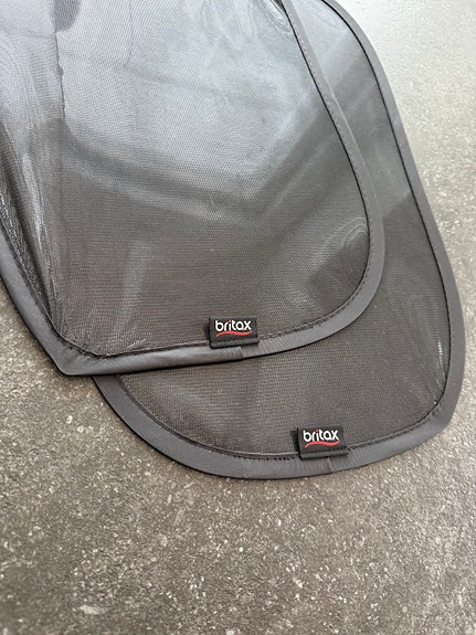 Britax -aurinkosuojat autoon x 2