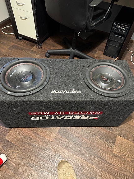 Predator 2x12 v2 subwoofer kotelolla autoon