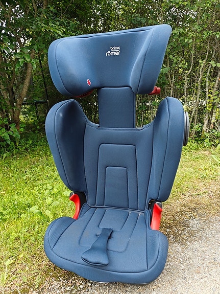Britax Römer Kidfix 2S turvavyöistuin