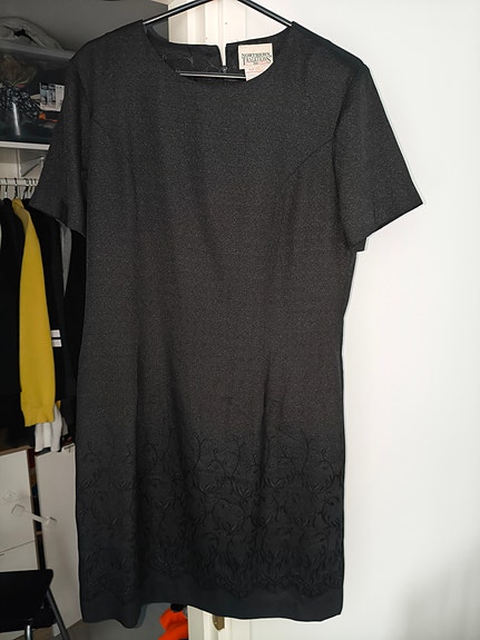 Vintage Northern Traditions musta juhlamekko, koko 11/12 (M/L)