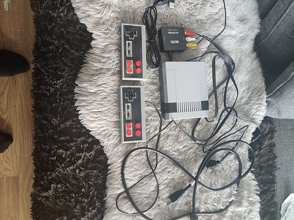 Nintendo NES mini 8-bit pelikonsoli