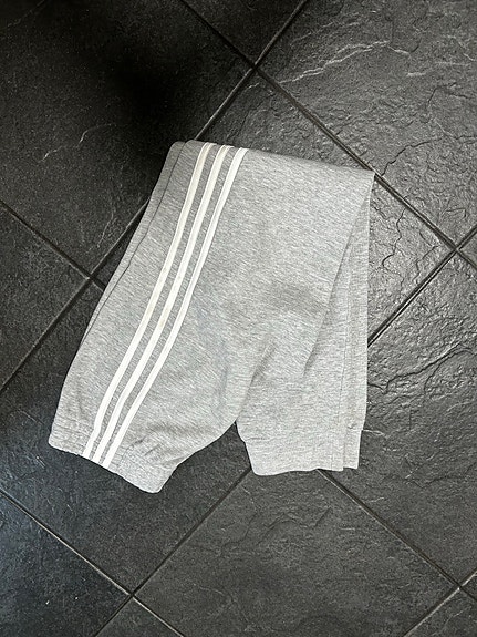Adidas collegehousut