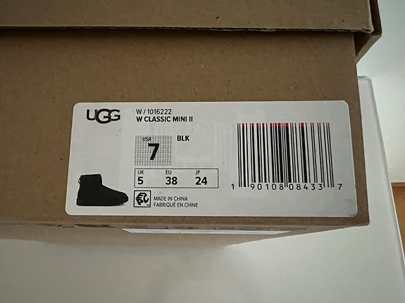 UGG Classic Mini II, 38