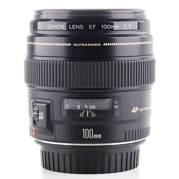 Canon EF 100mm f/2 USM -objektiivi (käytetty)