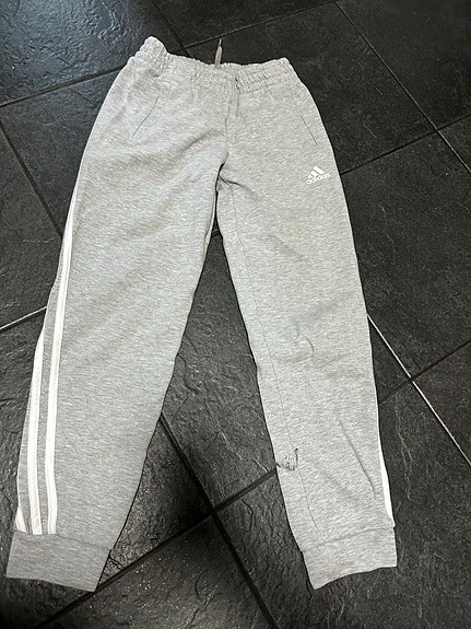 Adidas collegehousut