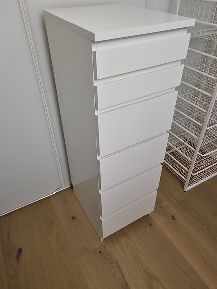 Ikea malm korkea lipasto peilillä