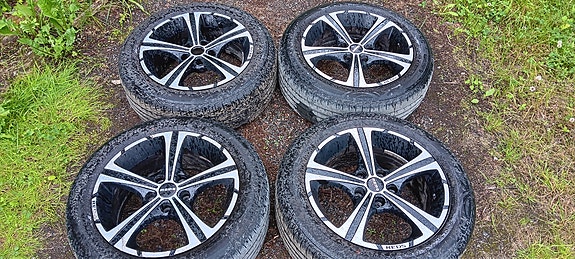 Momo red 16"