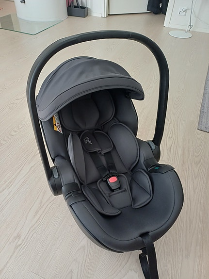 Britax Römer Baby-safe 5z2 turvakaukalo