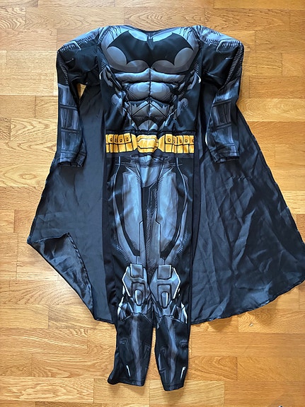 Batman asu koko 122/128