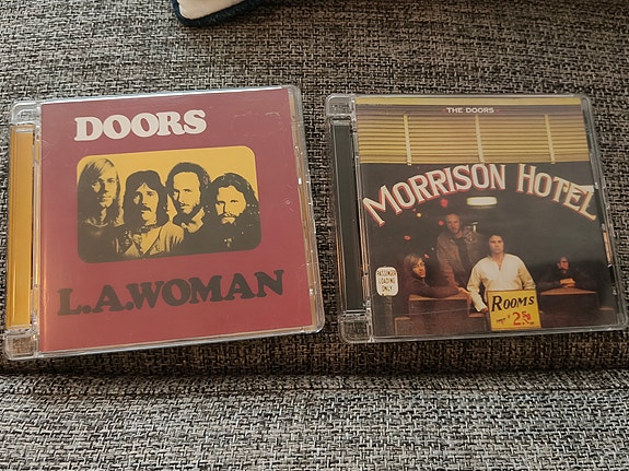 The Doors CD-levyt LA Woman ja Morrison Hotel