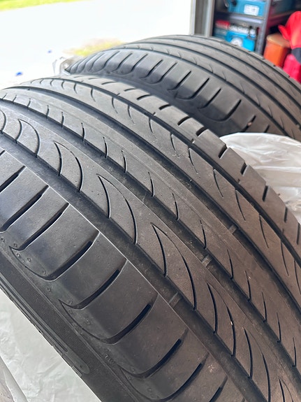 235/55-19 Pirelli Powergy DOT0324 renkaat 2 kpl