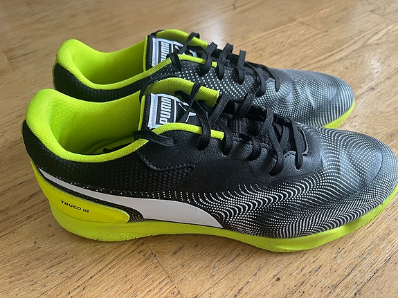 Sisäpelikengät Puma Truco 44