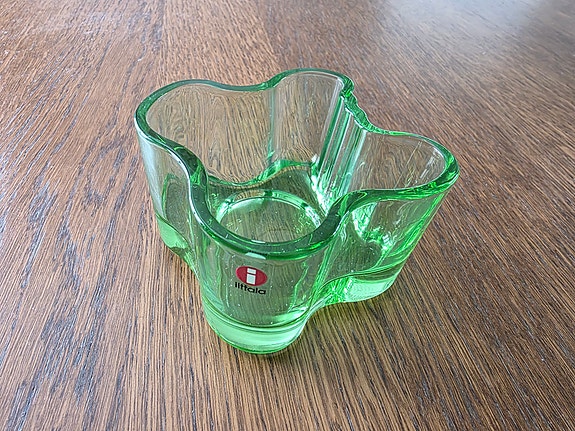 Iittala Aalto kynttilälyhty omenanvihreä, 55 mm