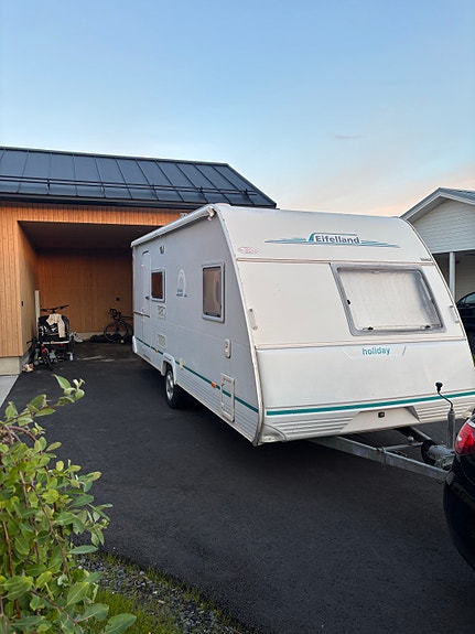 Vuokrataan Knaus Eifelland asuntovaunu