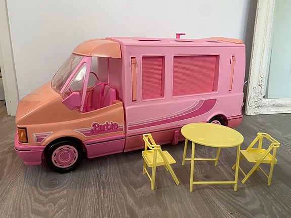 Barbie asuntoauto matkailuauto camper