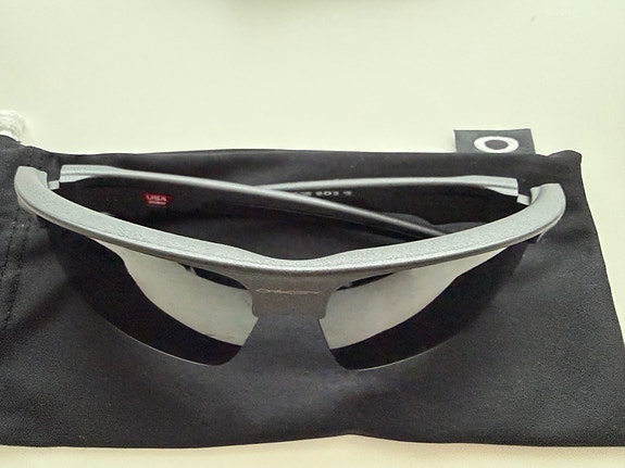 Oakley aurinkolasit unisex