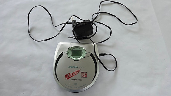 Kannettava cd-soitin Grundig