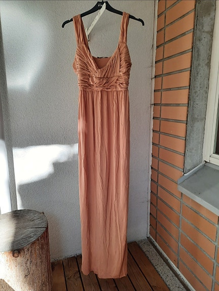 Käyttämätön beige maximekko. S